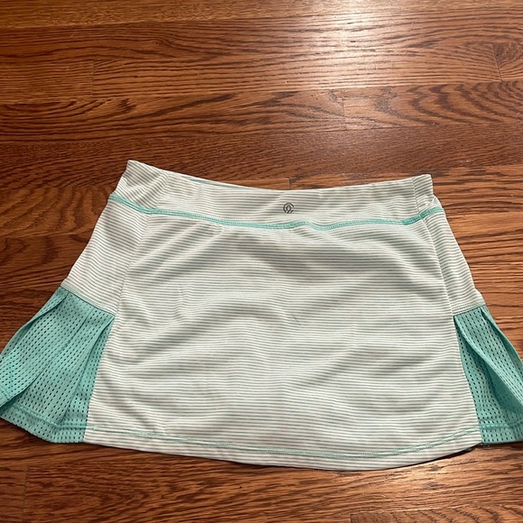 C9 By Champion Girls Tennis Skort 2.25” - size L (10-12) - color: green - Picture 2 of 4